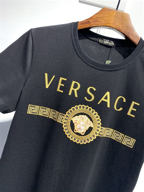 replica versace t shirts uk|Versace T Shirt .